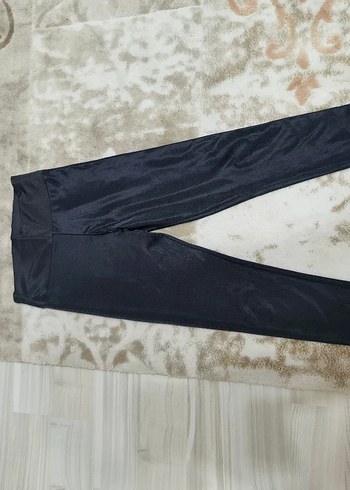 Siyah Düz Kadın Spor Tayt - Görsel 2