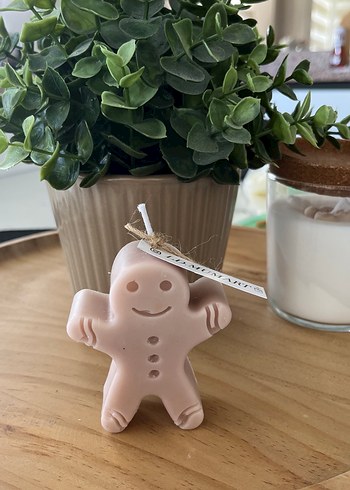 Bej Renkli Kurabiye Adam Mum