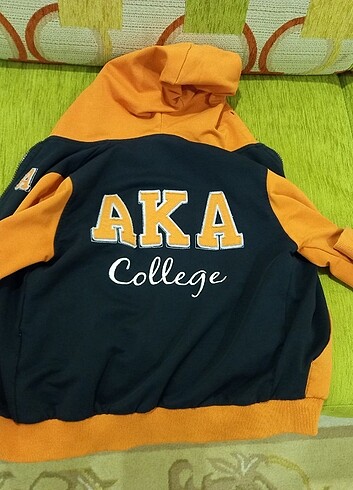 Aka Koleji 5-6 okul hırkası 