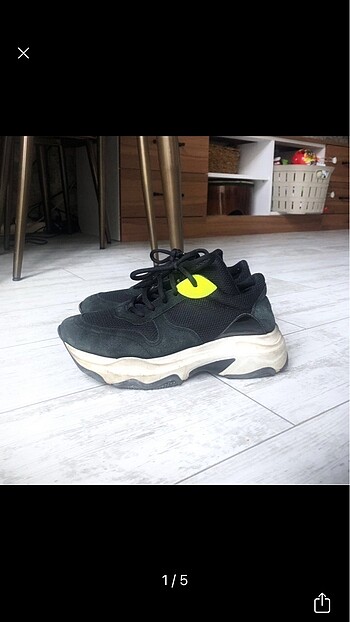 Elle sneakers