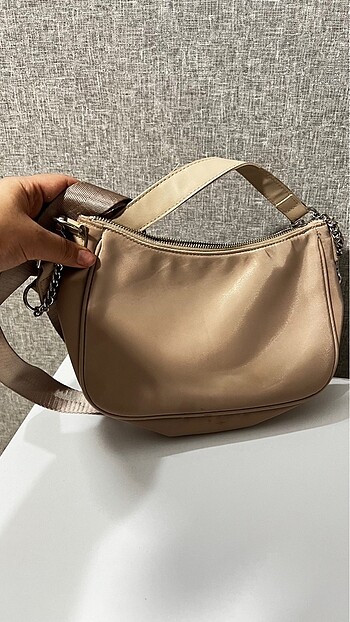 H&M H&M bej rengi askılı çanta