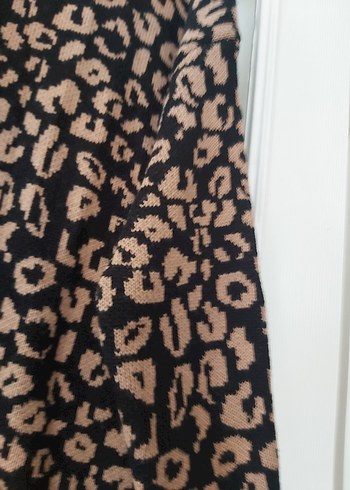 Düğmeli Leopar Desenli Kadın Hırka - Görsel 3