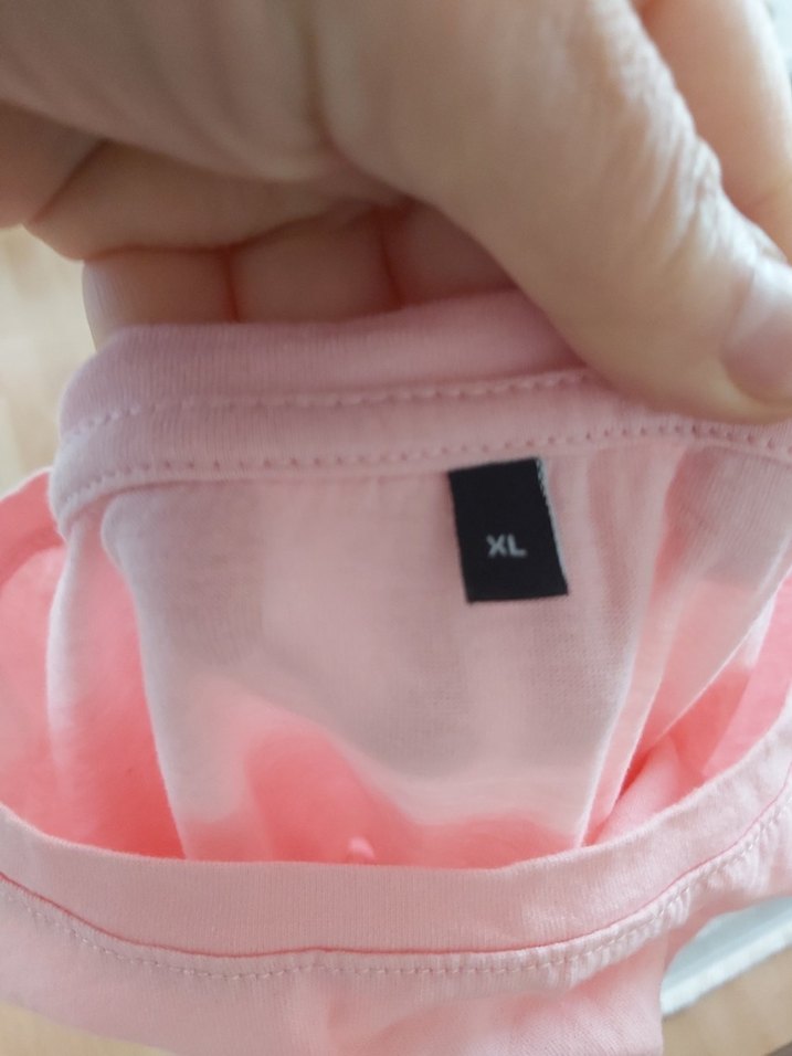 Pembe Çiçek Desenli  Tişörtü - Görsel 3