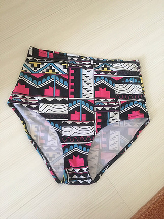 Yüksek bel bikini altı