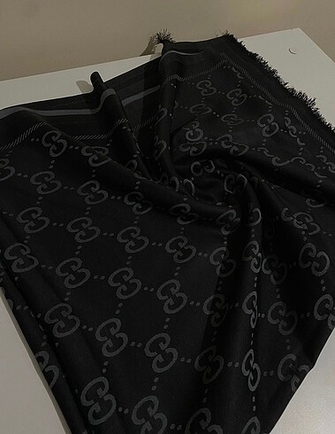 Gucci şal