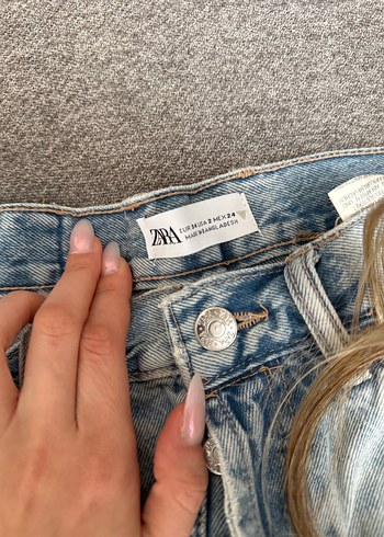 Düğmeli Zara Mini Kot Şort - Görsel 3