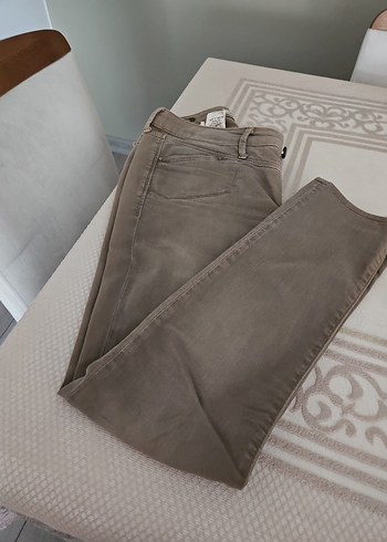 Mavi Jeans Bej Düğmeli Kadın Midi Pantolon