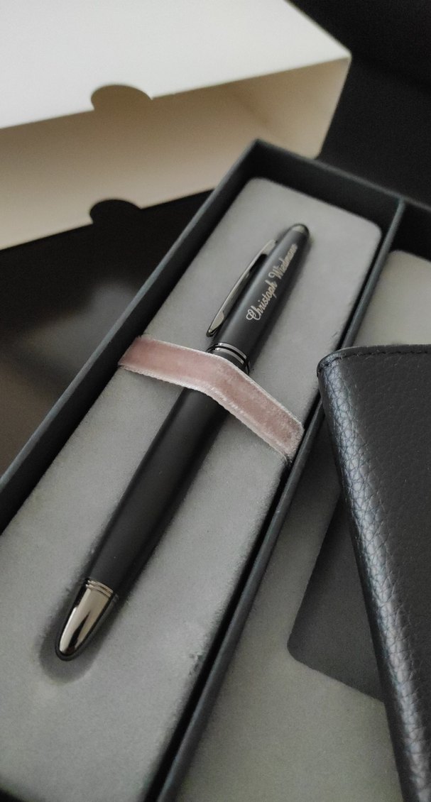 Scrikss Siyah Dolma Kalem ve Cüzdan Seti
sıfır orijinal kutusund - Görsel 5