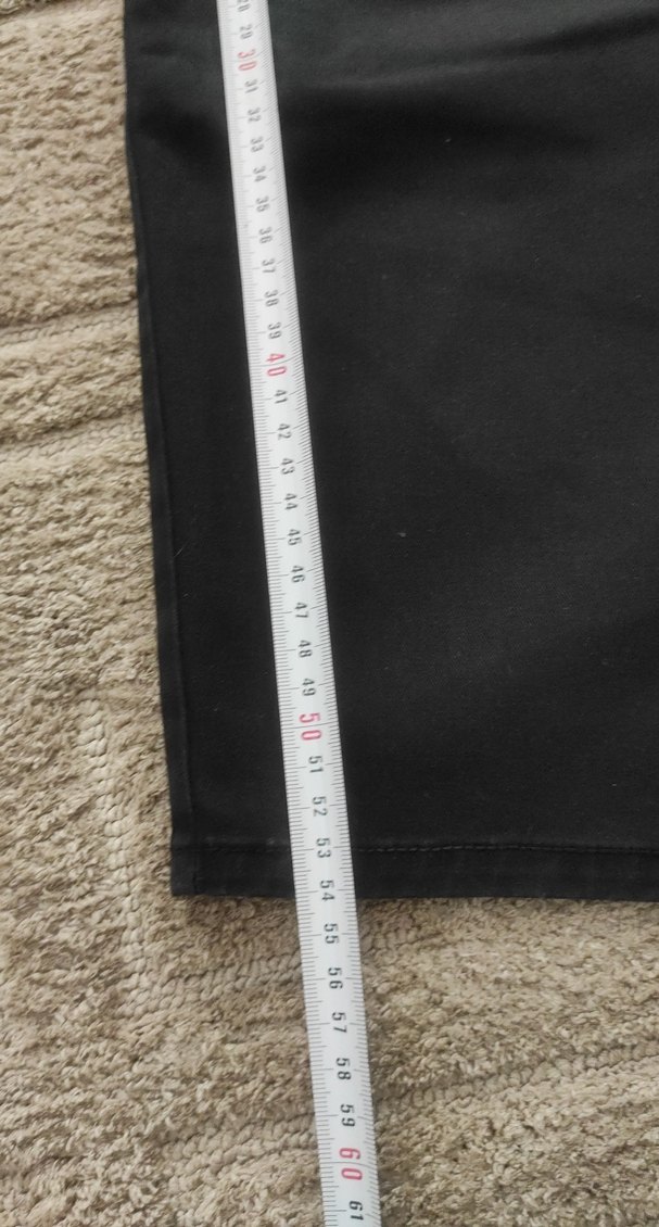 H&M 34 bedenErkek Siyah Denim Midi Şort
sıfır gibi simsiyah - Görsel 5