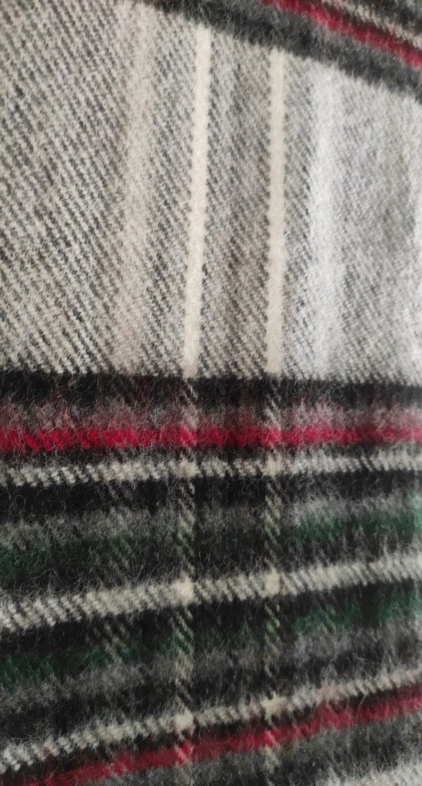 Siyah Beyaz Gri Yeşil Kırmızı Yün Erkek Kaşkol Sıfır Gibi Temiz - Görsel 4