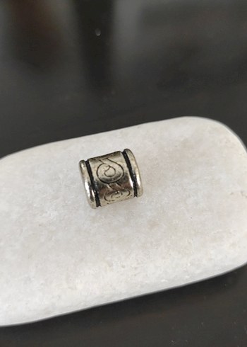 Gold Renkli Yılan Desenli Boncuk Charm
