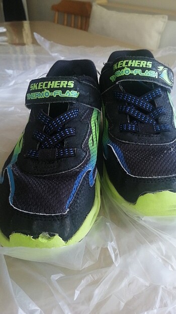31 Beden Skechers termo flash erkek çocuk spor ayakkabısı