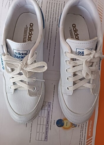 37 Beden Adidas Sneaker 