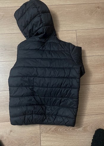 Erkek Çocuk Siyah Kapüşonlu Fermuarlı Mont - Görsel 10