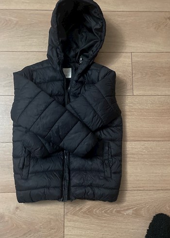 Erkek Çocuk Siyah Kapüşonlu Fermuarlı Mont - Görsel 9