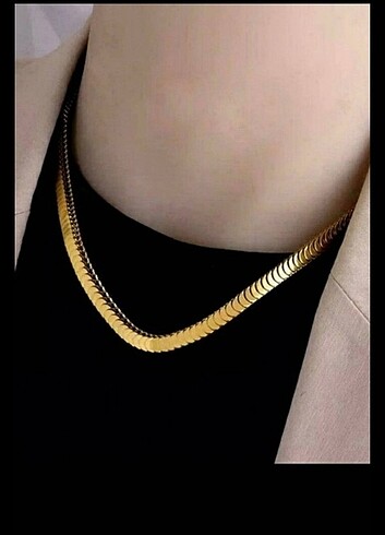 ÇELİK KOLYE VE 2 ADET KÜPE