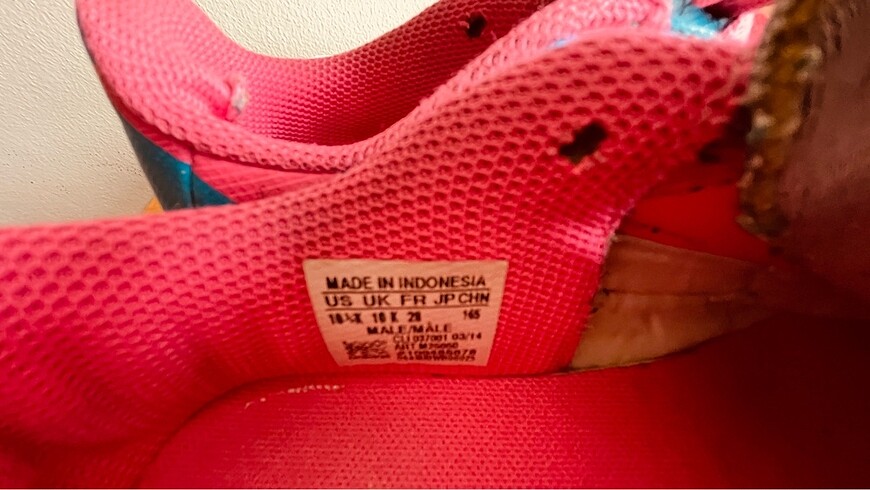 28 Beden çeşitli Renk Adidas halısaha 28 numara ( hediyeli)