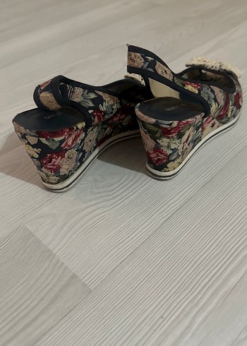 Deichmann Dolgu Topuklu Kadın Ayakkabı