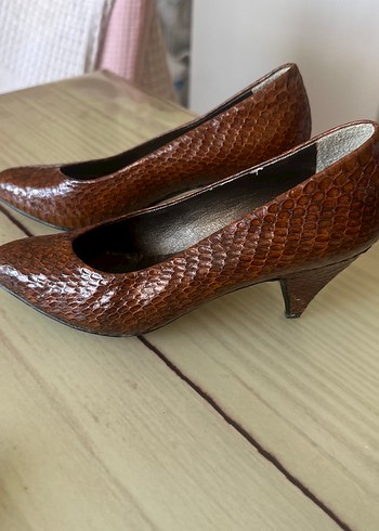 Diğer Kahverengi Yılan Derisi Desenli Stiletto