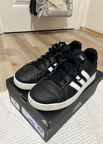 Adidas 37