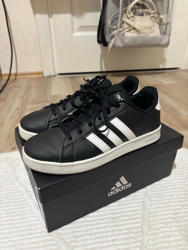 Adidas Siyah Beyaz Spor Ayakkabı - Görsel 2