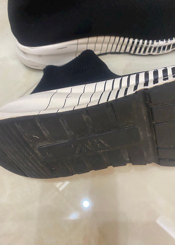 45 Beden siyah Renk Erkek zara çok rahat bi ayakkabı