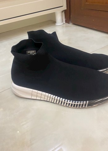 Erkek zara çok rahat bi ayakkabı