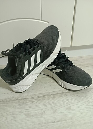 Adidas Spor ayakkabı