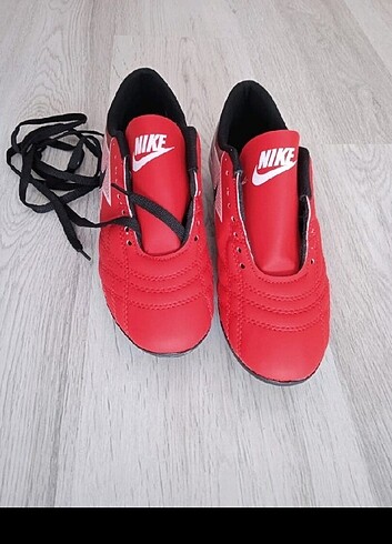 Nike Çocuk krampon