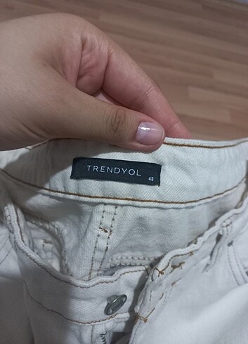 48 Beden Trendyol Curve Pantolon