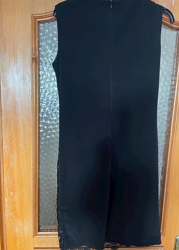 Dantel Detaylı Siyah Midi Elbise - Görsel 4