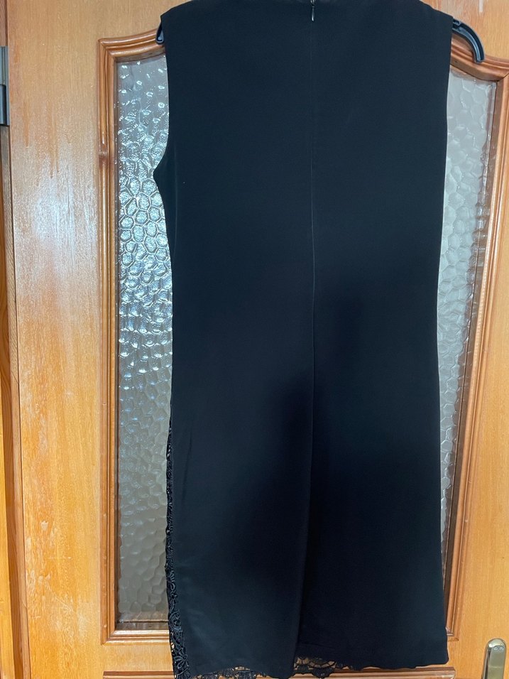 Dantel Detaylı Siyah Midi Elbise - Görsel 4