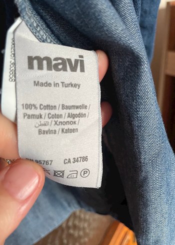 Düğmeli Mavi Denim Kadın Gömlek - Görsel 3