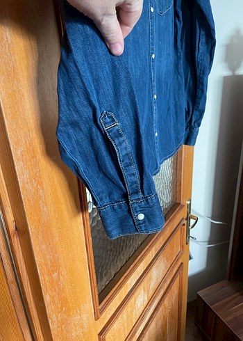Düğmeli Mavi Denim Kadın Gömlek - Görsel 7