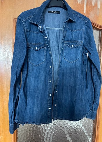 Düğmeli Mavi Denim Kadın Gömlek - Görsel 2