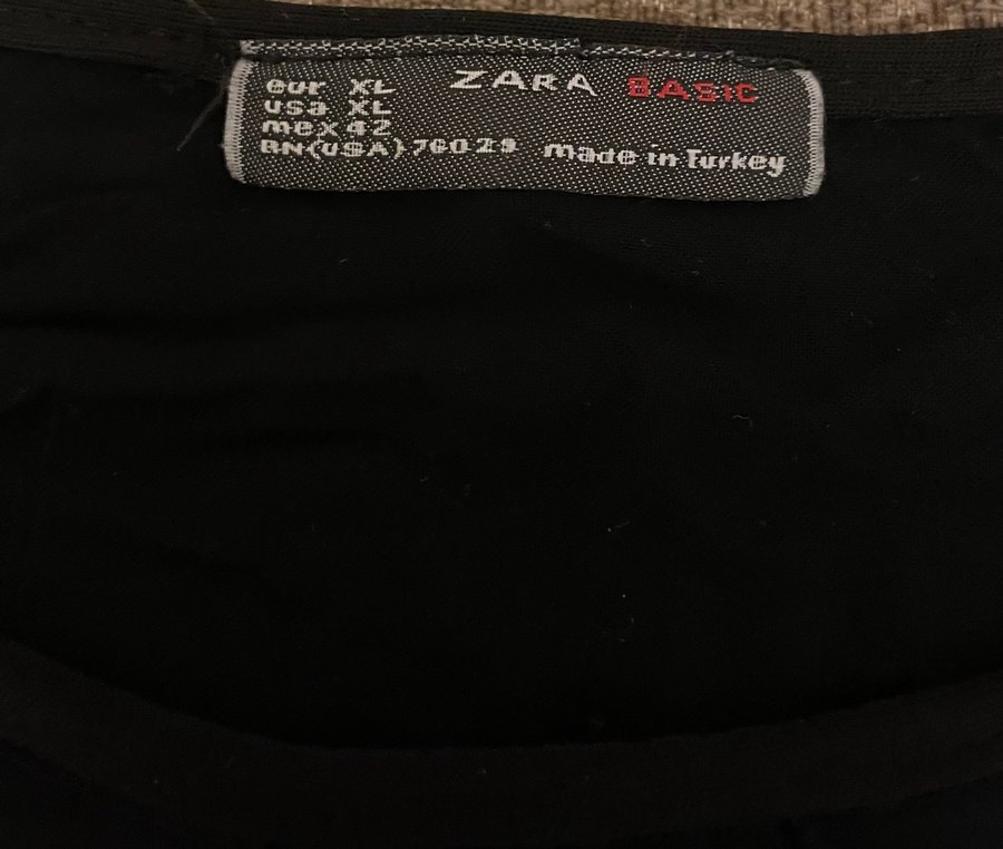 Çiçek Desenli Siyah Uzun Kollu Bluz - Görsel 2