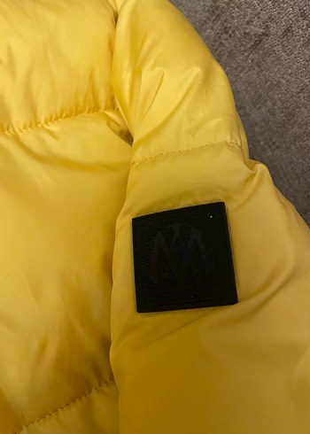 Sarı Kapüşonlu Fermuarlı Kışlık Kadın Mont - Görsel 5