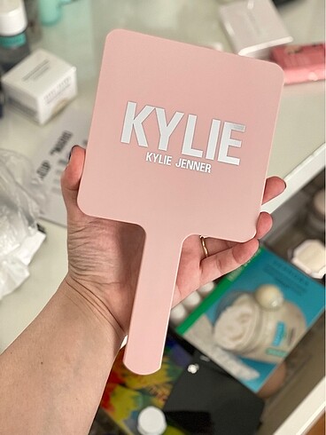 Kylie Cosmetics Makyaj El Aynası