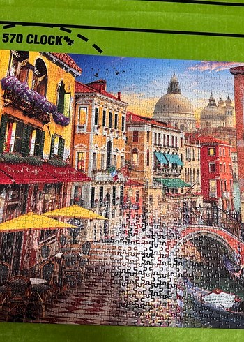 1500 Parça Panorama Puzzle - Renkli Şehir Manzarası - Görsel 2