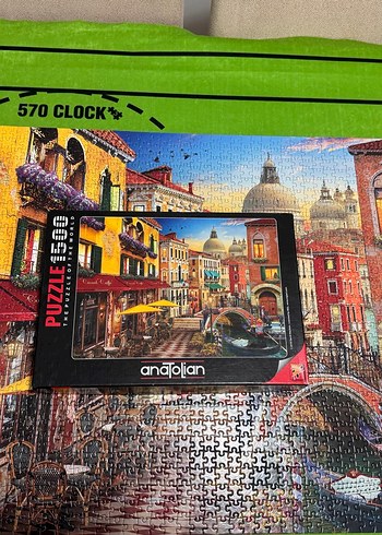 1500 Parça Panorama Puzzle - Renkli Şehir Manzarası - Görsel 3