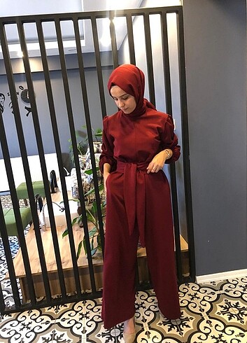 beli kuşaklı bordo tulum 