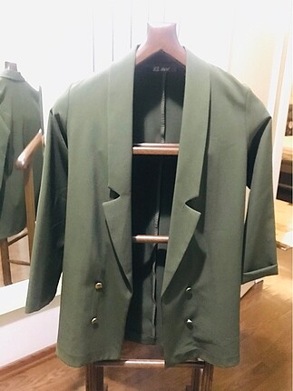 Yeni Etiketsiz Haki Blazer