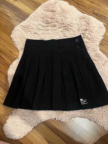 Bershka pileli mini etek