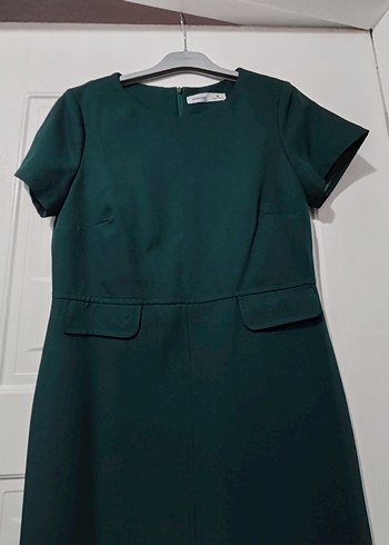 Kemer Detaylı Koyu Yeşil Midi Ofis Elbisesi - Görsel 2