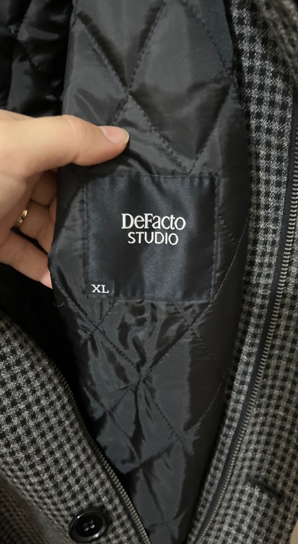 Gri Düğmeli Erkek Midi Kaban - Görsel 3