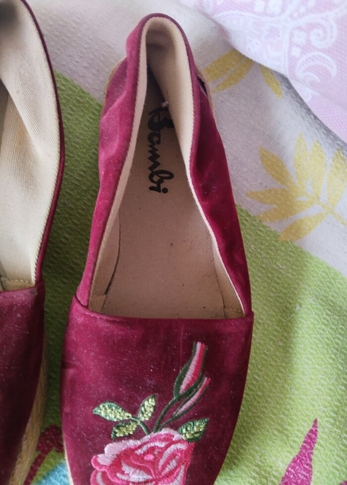 Bambi işlemeli vintage bordo babet  - Görsel 2