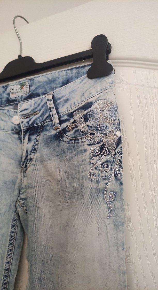 Desenli Kadın Kot Pantolon - Görsel 4