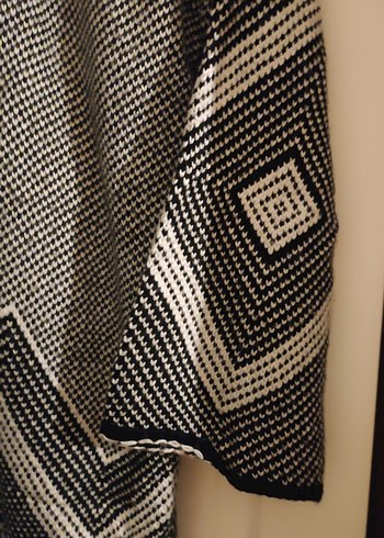 Gri Desenli Uzun Örgü Kadın Hırka - Görsel 3