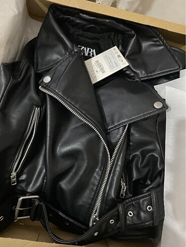 Zara suni deri crop biker ceket - Görsel 3