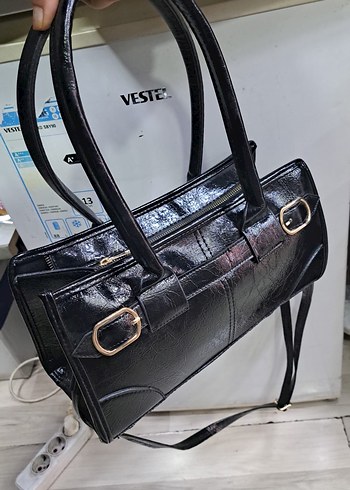 Siyah Parlak Yılan Desenli Deri Kadın Çanta - Görsel 3